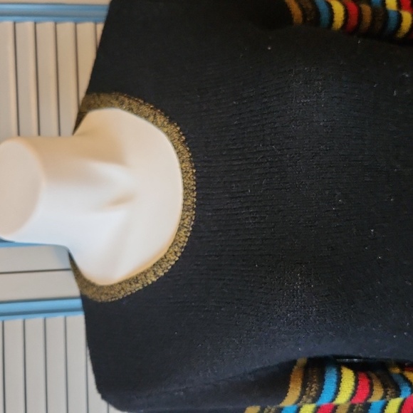 Kaktus Colorful Striped Asymmetrical Sweater - Picture 3 of 12